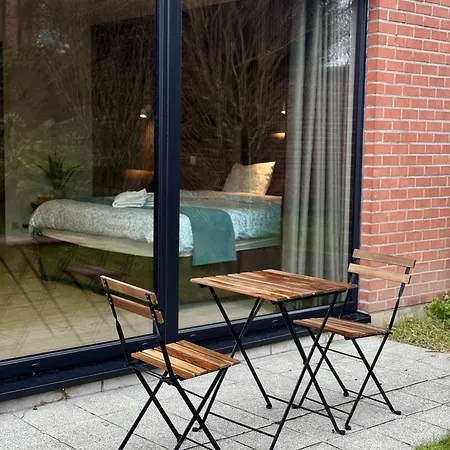 Skyway Airport Apartment *